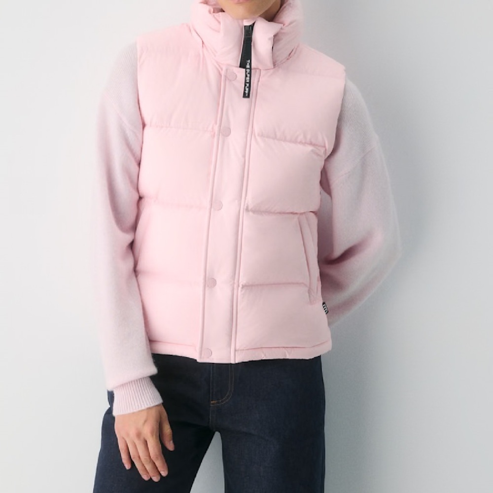 NWT Aritzia Tna Super Puff Vest - Matte Chalk Pink - Medium - Picture 7 of 8